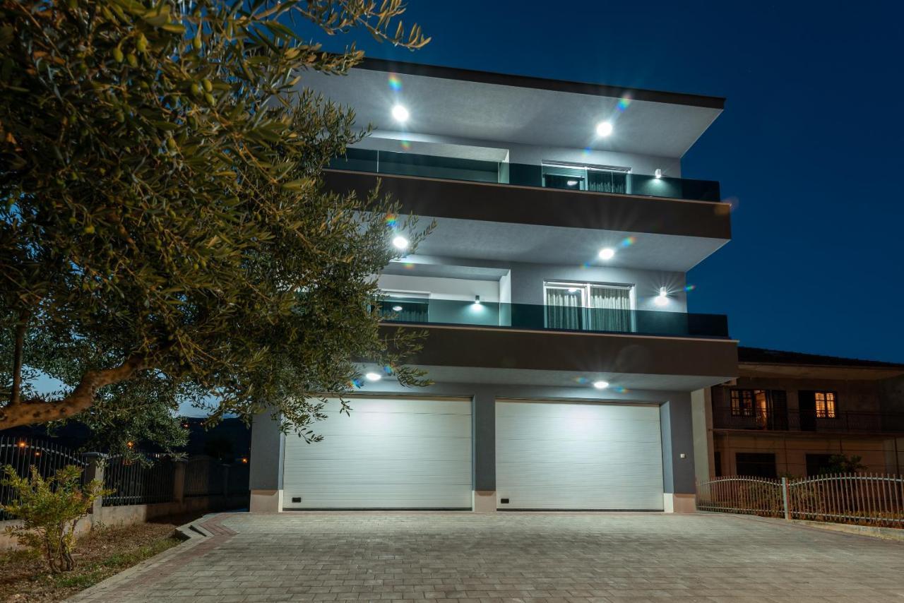 Villa Dalmata Трогир Экстерьер фото