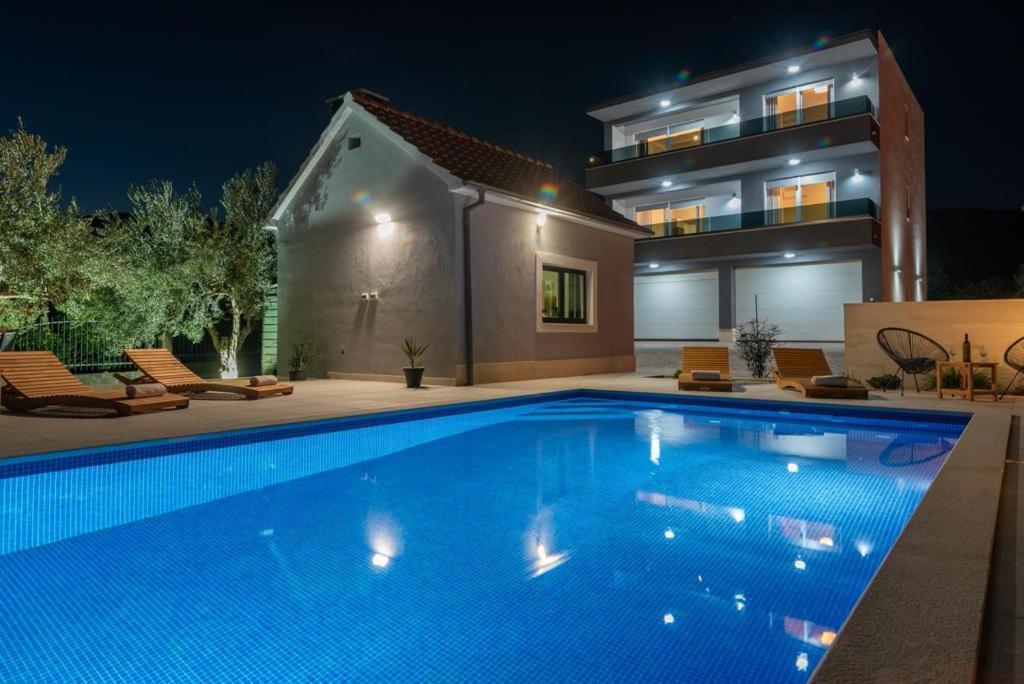Villa Dalmata Трогир Экстерьер фото